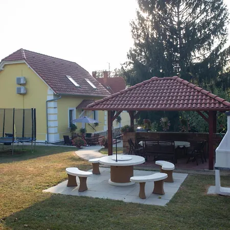 Διαμέρισμα Kondics Apartmanhaz