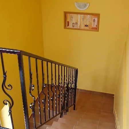 Apartment Kondics Apartmanhaz Sarvar
